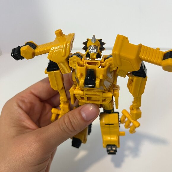 Vintage Transformer Transforming Yellow Bull Dozer Consturction Action Figure - Picture 10 of 11